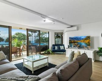 The Rocks 9J - Currumbin - Living room