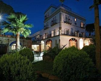 Oasi Olimpia Relais - Massa Lubrense - Edificio