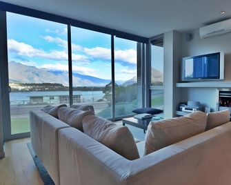 Swiss-Belsuites Pounamu Queenstown - Queenstown - Sala de estar