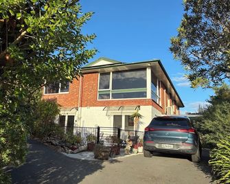The Hideaway - Raumati Beach - Edificio