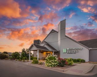 MainStay Suites St. Louis - Galleria - St. Louis - Building