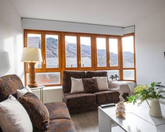 Rural apartment in the mountains - Panticosa - Living room