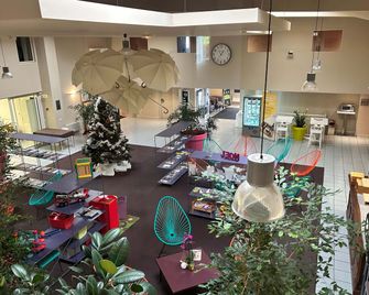 B&B HOTEL Aurillac Le Lioran - Aurillac - Lobby