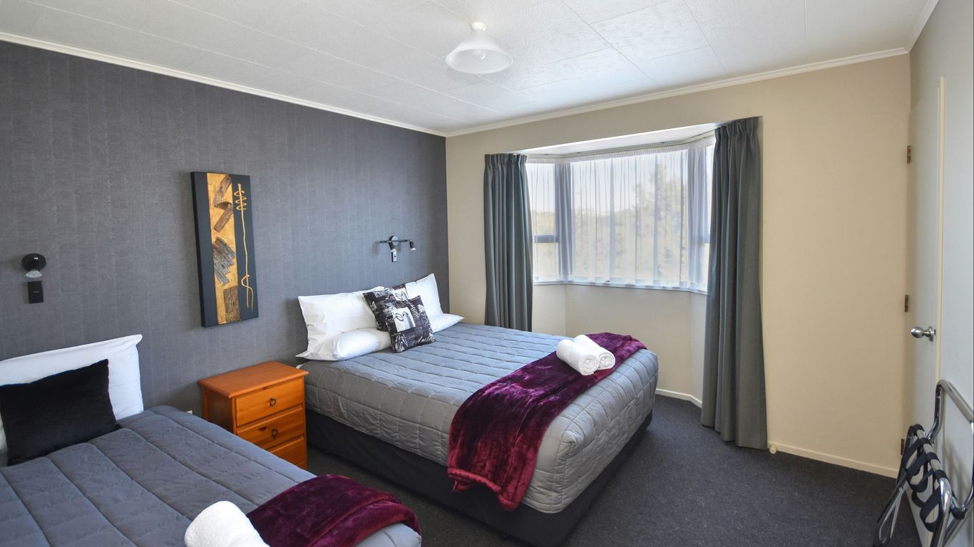 اسور أدريان موتل