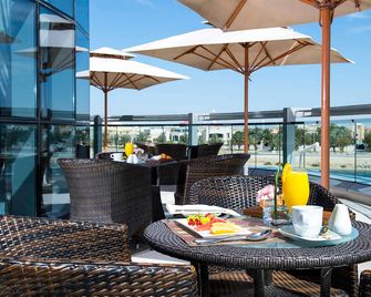 فندق نوفوتيل أبوظبي غايت - أبو ظبي - غرفة طعام