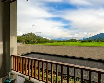 Santai Toraja - Rantepao - Balcón