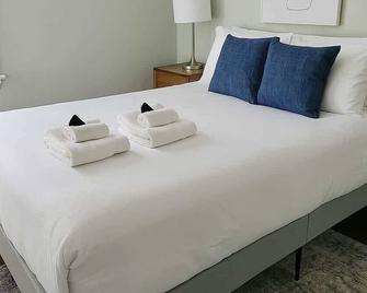Sunny & Stylish 2br S - Chicago - Bedroom