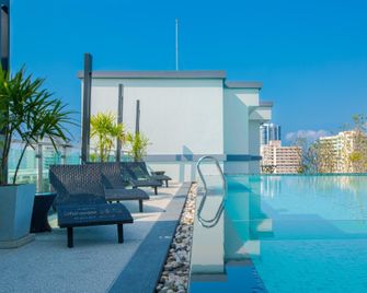 The Forest Hotel Pattaya - Trung tâm Pattaya - Bể bơi