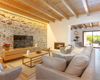 Townhouse bonany By homevillas360 - Vilafranca de Bonany - Sala de estar