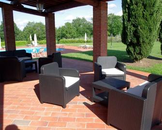 Residence Il Palazzocasa Siena - Pergine Valdarno - Patio