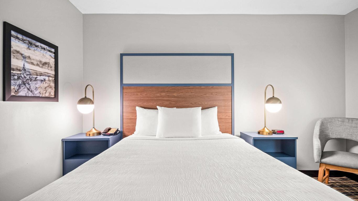 AmericInn by Wyndham Beloit