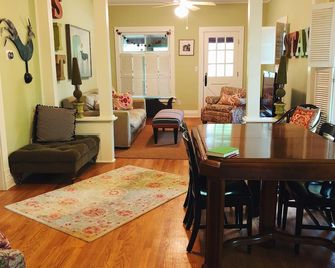 Lakeside Grove Cottage - Perfect Lakeside Village/Beach Location - Lakeside - Dining room