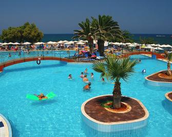 Eri Beach And Village - Hersonissos - Piscine