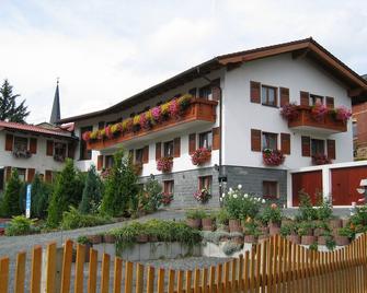 Landhotel Gasthof Zwota - Klingenthal - Gebouw