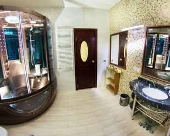 Cron Palace Tbilisi Hotel - Tbilisi