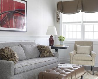 The White Hart - Salisbury - Living room