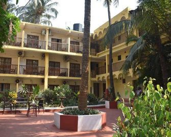 Villa Fatima Beach Resort - Baga - Building