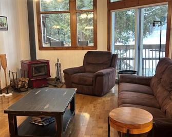 Cozy Getaway on Three Mile Lake - Windermere - Sala de estar