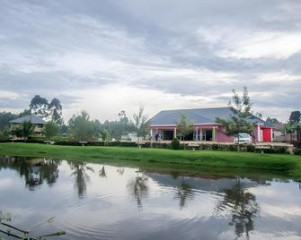 New Fort View Resort - Nkingo - Edificio