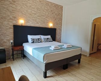 Tina Hotel - Dassia