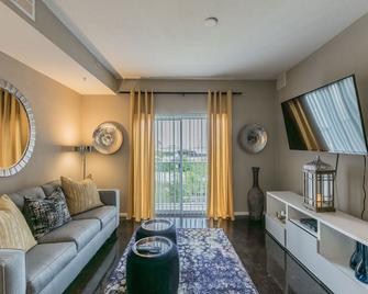 Bc-522: Channelside Luxury Apartment - Tampa - Living room