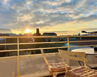 Pisana House - Appartement de charme tout confort - Annemasse - Balcony
