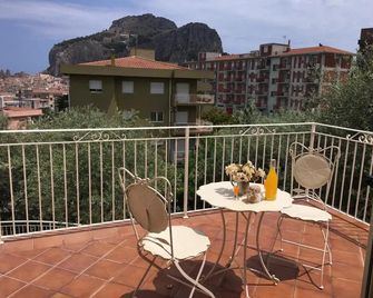 A Casa Della Nonna - Cefalù - Balcony