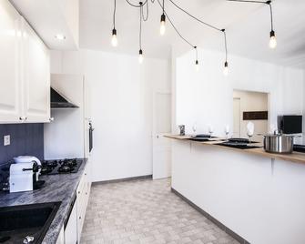 Place au Manege - Marsella - Cocina
