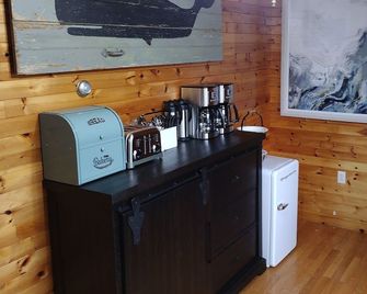 Eastern Beacon Inn Room 2 - Lubec - Restaurant