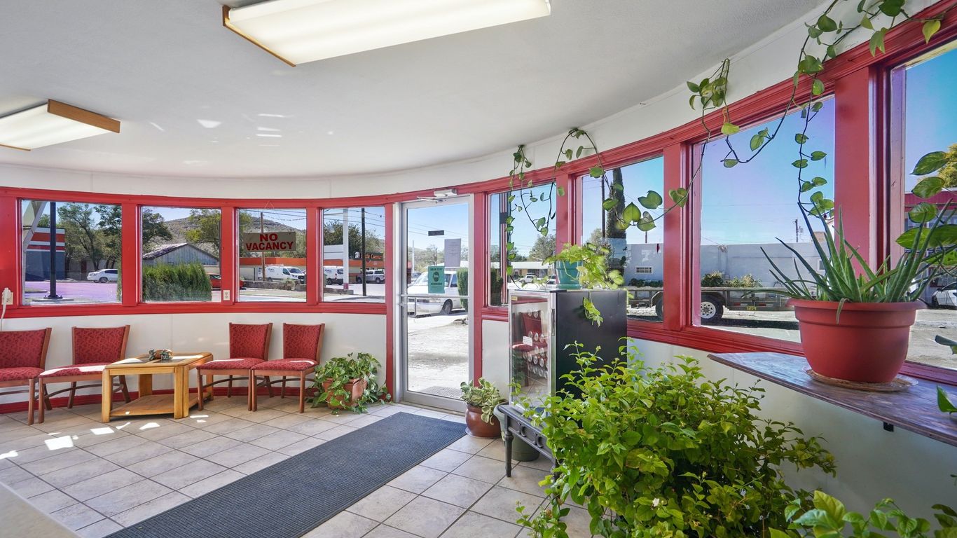 OYO Hotel Alpine Tx Near University