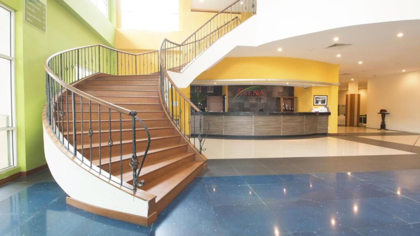Arena Country Club