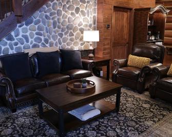 Log Cabin With Trails/Pool/Game Room/Acreage/ Near Houston - Cleveland