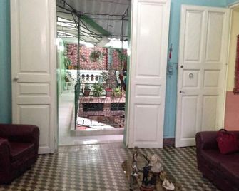 Leidys and Friends Rooms - Camagüey - Living room