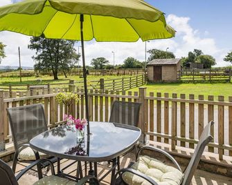 Hay Barn - High Bentham - Patio