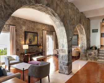 Parador De Malaga Gibralfaro - Málaga - Lobby