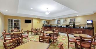 La Quinta Inn & Suites by Wyndham Stillwater-University Area - Stillwater