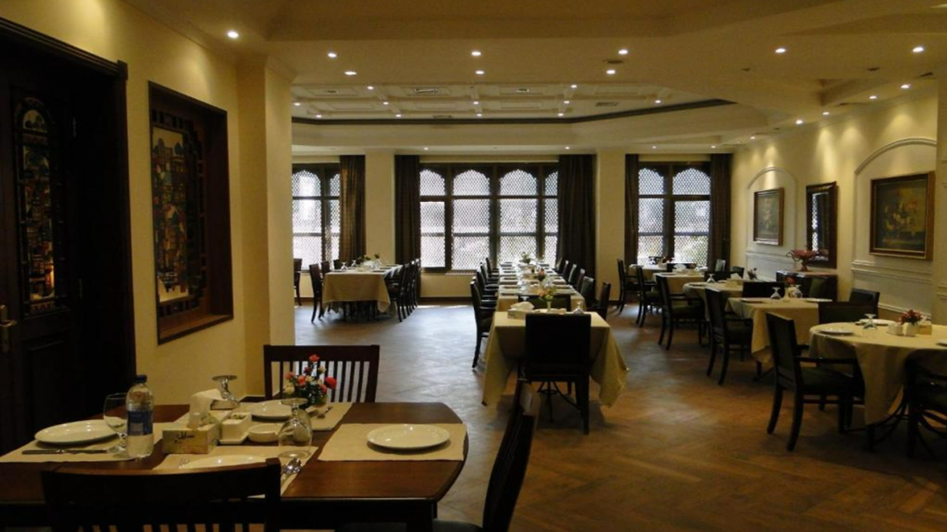 Shanasheel Palace Hotel