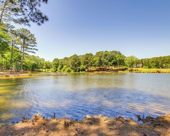 Upscale Home at Lake Oconee - Family Friendly! - Greensboro