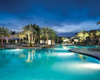 بلوجرين فاكيشنز فاونتين ، آن أسسيند كوليكشن ريزورت - أورلاندو - حوض السباحة