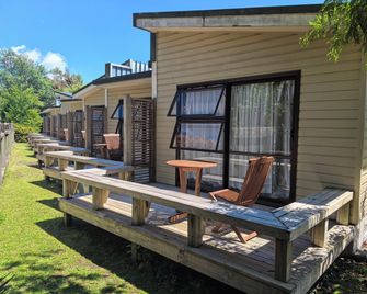 Judges Pool Motel Turangi - Turangi - Patio