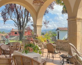 La Venta de Miyares - Casa de Indianos - Borines