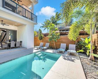 Luxury 6BR Las Olas Family Retreat w/ Heated Pool - Fort Lauderdale - Pool