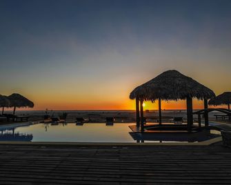 Laguna Beach - Morondava - Piscina
