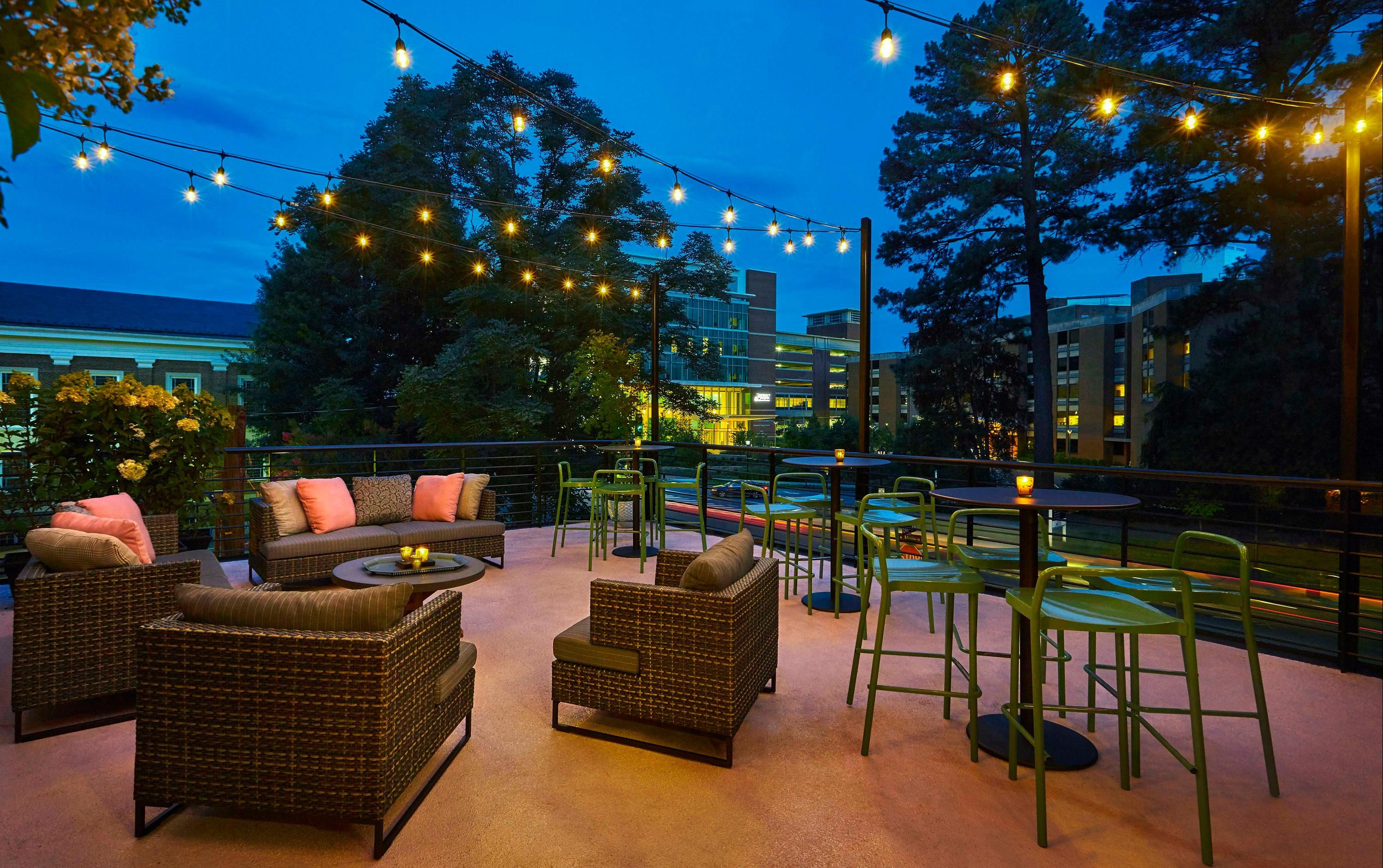 Graduate by Hilton Charlottesville - Charlottesville - Balkong