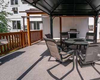 Cedar Motel - Radium Hot Springs - Balcon