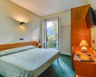 Hotel Don Abbondio - Lecco - Bedroom