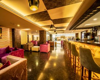 Golden Tulip Jaipur City Center - Jaipur - Bar