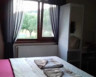 Abant Hayalim Pansiyon - Bolu - Schlafzimmer