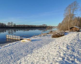 Cozy Home In Borlänge With Lake View - Borlänge