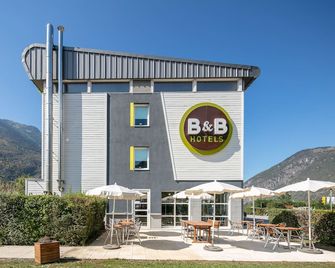 B&B HOTEL Saint Jean De Maurienne - Sainte-Marie-de-Cuines - Building